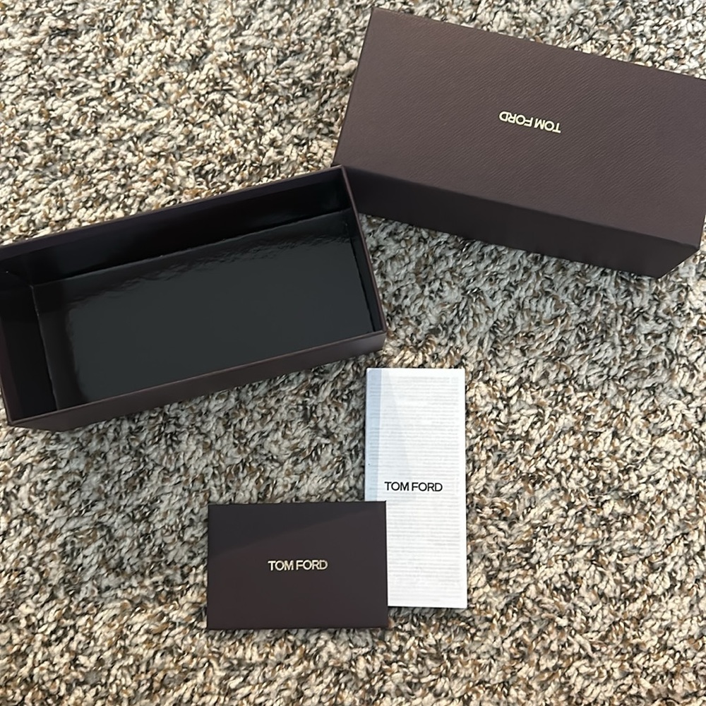 TOM FORD sunglasses box - Picture 4 of 4